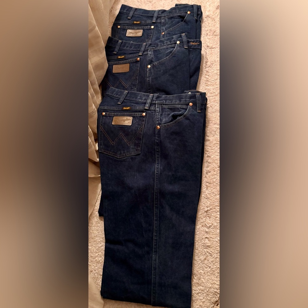 Wrangler Men's Dark Blue Straight Jeans